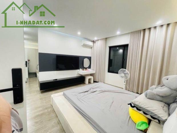 Bán nhà Liên Mạc 5 tầng đẹp cực kỳ, ô tô, sẵn nội thất chỉ việc xách va li về ở- 32m2- 5.2 - 1