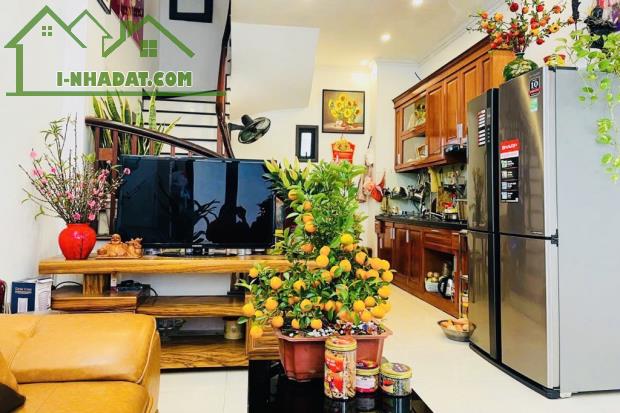 BÁN NHÀ Ngọc Trì Long Biên-4 NGỦ Diện tích 50m²  Mặt tiền 4m,Giá 7,2 tỷ