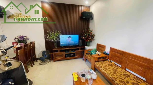 CỰC HIẾM!Bán nhà Phúc Lợi, 40m2, 4 tầng, nhỉnh 5 tỷ, full nội thất