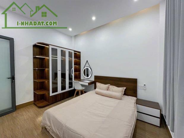 BÁN GẤP NHÀ 2 TẦNG - ĐƯỜNG 7M5 - SÁT BIỂN PHẠM VĂN ĐỒNG - GIÁ 9 TỶ x - 1