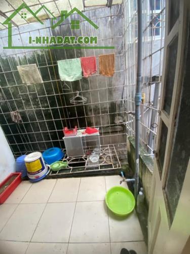 B.án nh.à quận Đống Đa, diện tích 19m2, mặt tiền 3,7m., Giá:3,3 tỷ - 4