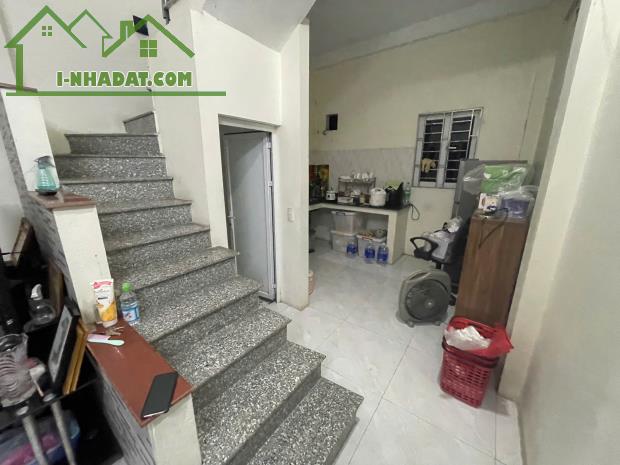 Cần bán căn nhà 3 tầng Phúc Lợi, DT 48m2, đường rộng ô tô qua, giá 3.55 tỷ