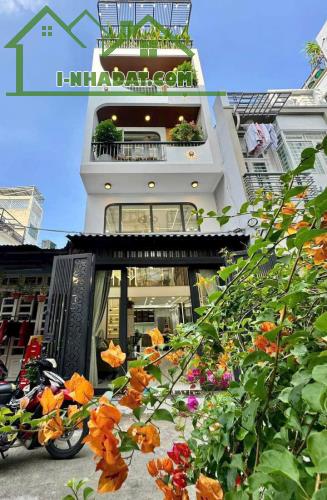 BÁN NHÀ SIÊU HOT - NGAY UBND XÃ PHỤNG CHÂU - NGÕ THÔNG Ô TÔ CHẠY VÒNG QUANH