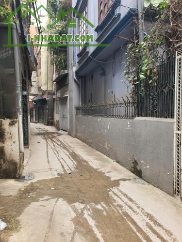 bán nhà ngõ 101 TRích Sài DT 115m2, MT 9.61m, ngõ 3 gác 9 tỉ