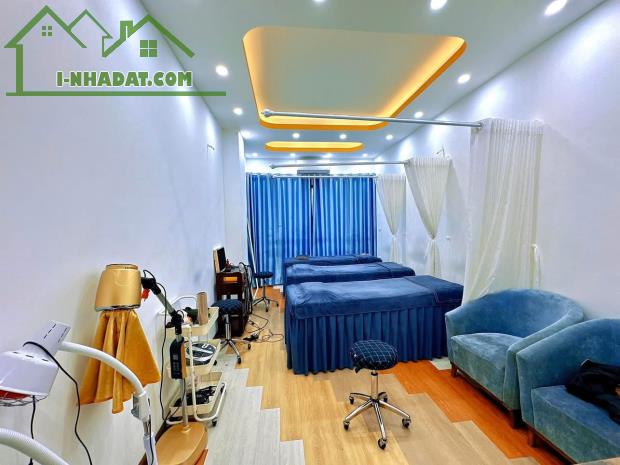 Nhà Đẹp - Phân Lô - Thang Máy - Huỳnh Thúc Kháng - DĐa - Dt : 44m2/7 tầng/3,6mMT*18tỷ - 2