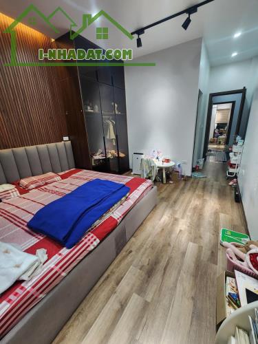 Bán nhà phố Yên Lạc, Hai Bà Trưng 57m, 5 tầng, mt 4.3m, Giá: 18.8 tỷ. LH: 0937158386 - 3