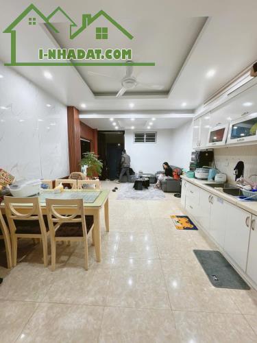 BÁN NHÀ ĐẸP MỚI LÁNG –ĐỐNG ĐA DT 50M 5TẦNG 10M RA Ô TÔ GIÁ CHỈ 8.75TỶ