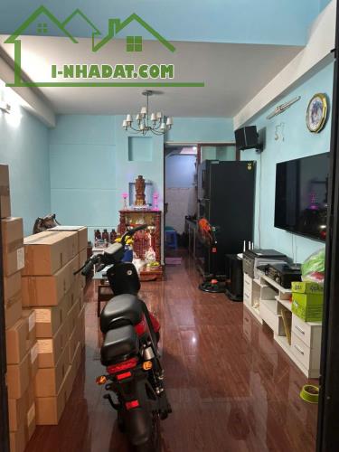 Bán nhà Ni Sư Huỳnh Liên quận Tân Bình, 28m2, siêu đẹp, nhỉnh 3 tỷ