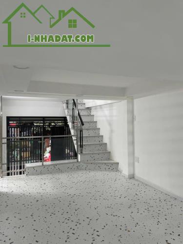 Cho thuê nhà 4 Tầng,căn góc 2 mặt HXH đường Cộng Hoà P13 Tân Bình - 1