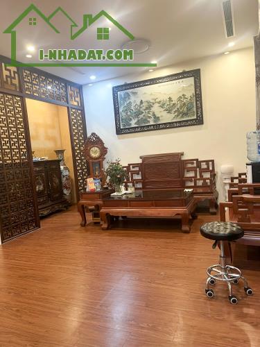 Biệt thự Khương Đình, Lô góc, ở sướng, KD đỉnh, 123m 4 tầng 9.9m mặt, Giá 23 tỷ.0796193699