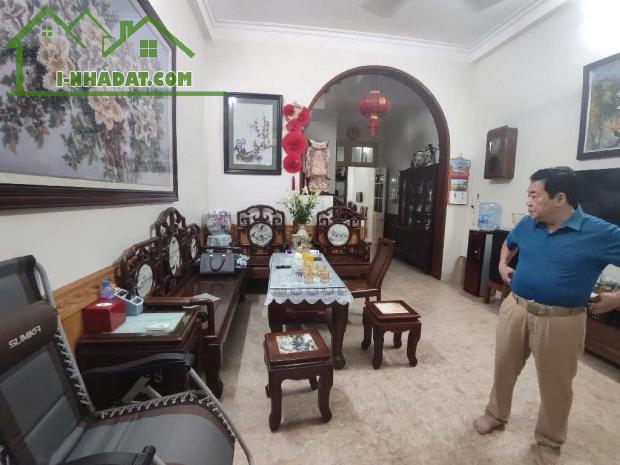 Bán Nhà Phường Văn Quán 85m2, 5 Tầng, 16 tỷ Kinh doanh, ô tô tránh