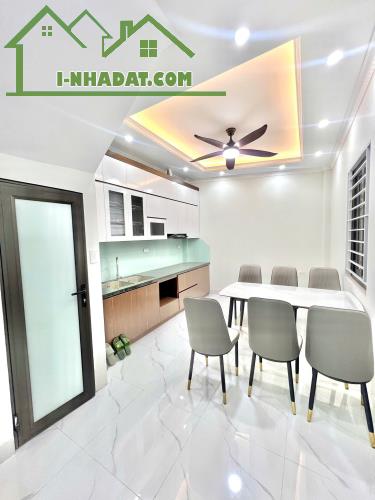BÁN ĐẤT TẶNG NHÀ 3 TẦNG – GẦN Ô TÔ – GẦN CÔNG VIÊN HÒA BÌNH - GẦN TRƯỜNG ĐẠI HỌC - 3