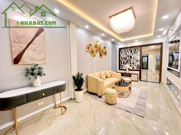Bán nhà Long Biên, giá cực chất 9,5 tỷ, 52m2
