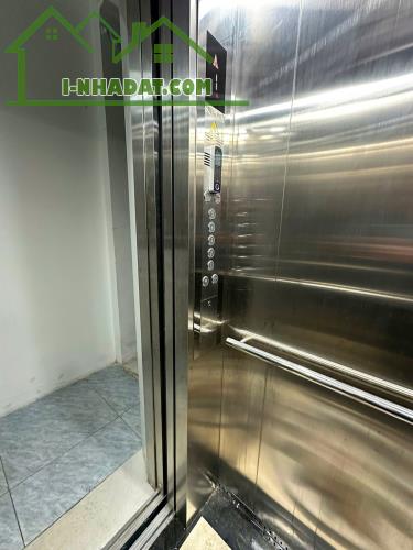 Phân lô Chùa Láng, view hồ, vỉa hè ô tô tránh, 64m 6 tầng TM 4.2m mặt,Giá 32 tỷ 0796193699 - 5