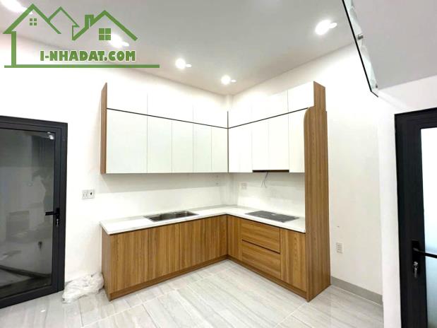 Bán Nhà Đẹp Ở Ngay - 4Tầng(4PN) - HXH Cạnh VinHomes Quận 9. Giá Nhỉnh 5 Tỷ - 2