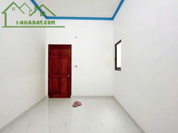 Bán gấp nhà 1 triệt 1 lầu 3 phòng ngủ , 1 phòng thờ , giải pháp tối ưu cho GĐ đông người - 2