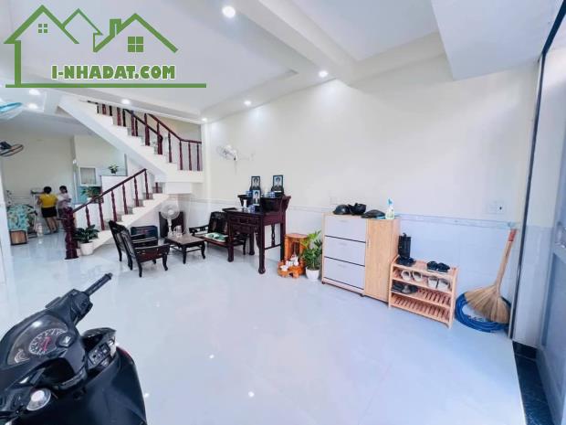 BÁN NHÀ PHỐ SANG TRỌNG - HUỲNH TẤN PHÁT QUẬN 7  - FULL NỘI THẤT