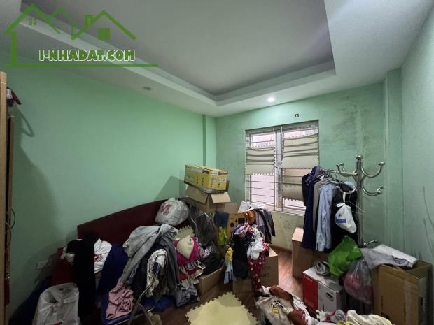 Bán nhà 38m2 5 tầng phố Yên Phúc gần Nguyễn Khuyến, hồ Văn Quán sổ đỏ chính chủ giao dịch