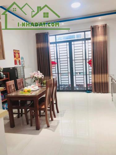 NHÀ ĐẸP QUÁ NGON.............. - 3
