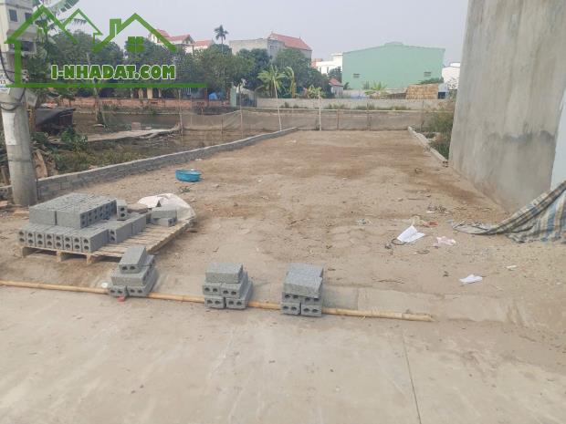 Bán đất Giãn Dân Yên Mỹ Hưng Yên vỉa hè kinh doanh ô tô tránh giá 2 tỷ nhỉnh chút.
