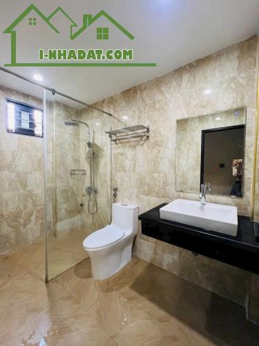 HƠN 7 TỎI - Ô TÔ NGỦ TRONG NHÀ - GẦN CHỢ NGỌC THUỴ, NGÕ THÔNG, RỘNG - 2