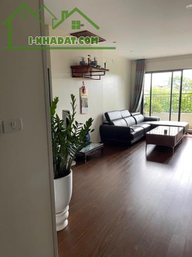 Chính chủ gửi bán căn hộ tầng thấp dự án Hà Nội Homeland 69m2 2pn2wc full đồ giá 3,8 tỷ.