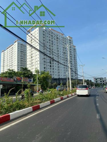 Bán 10.000 m2 đất giáo dục,  mặt tiền Tạ Quang Bửu Q8, giá 260 tỷ