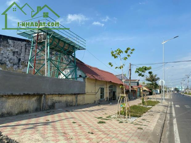 Bán 10.000 m2 đất giáo dục,  mặt tiền Tạ Quang Bửu Q8, giá 260 tỷ - 1