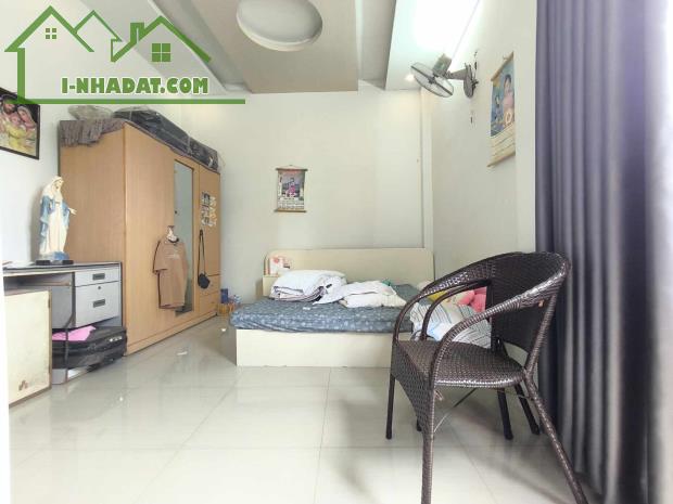 NHÀ 2 TẦNG MẶT TIỀN KINH DOANH - GẦN TRƯỜNG HỌC NGUYỄN THỊ NUÔI THỚI TAM THÔN HÓC MÔN NGAN - 1