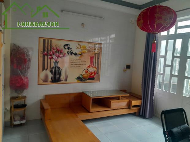 ♥ Nhà Kiệt Hoàng Diệu, 105m2, ngang 9m vuông, 2 căn 2 tầng cứng, 4.x tỷ - 3
