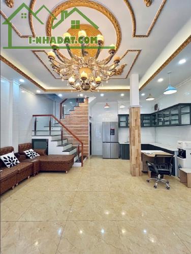 Giáp Phú Nhuận, 5 tầng mới cực hiếm, 40m2, 10m ra đường xe tải, Nhỉnh 6 tỷ - 1