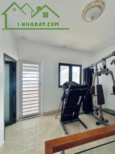 Giáp Phú Nhuận, 5 tầng mới cực hiếm, 40m2, 10m ra đường xe tải, Nhỉnh 6 tỷ - 4