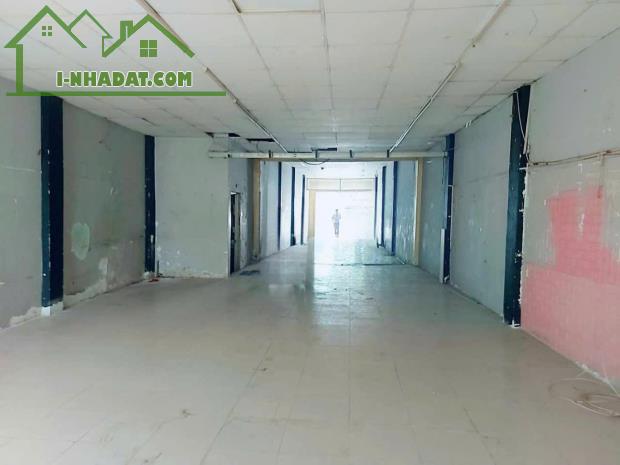 Bán nhà mặt phố (4/6x30) nở hậu phong thủy Phạm Thế Hiển phường 4 quận 8 chỉ 22 tỷ