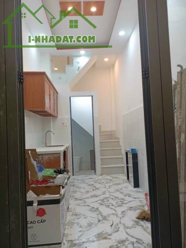 Nhà bán Quận 4 KÈO THƠM KHU DÂN CƯ HIỆN HỮU KHÔNG LO GIẢI TỎA CÁCH MẶT TIỀN ĐƯỜNG SỐ XE HƠ - 1