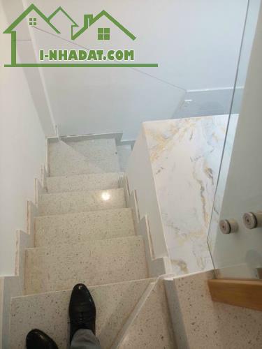 Nhà bán Quận 4 KÈO THƠM KHU DÂN CƯ HIỆN HỮU KHÔNG LO GIẢI TỎA CÁCH MẶT TIỀN ĐƯỜNG SỐ XE HƠ - 2