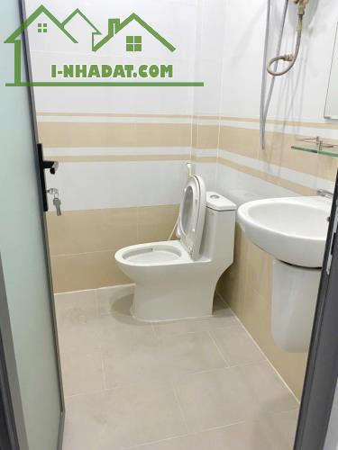 Nhà đẹp 1 lầu hẻm xe hơi 154 Âu Dương Lân P3Q8 - 3