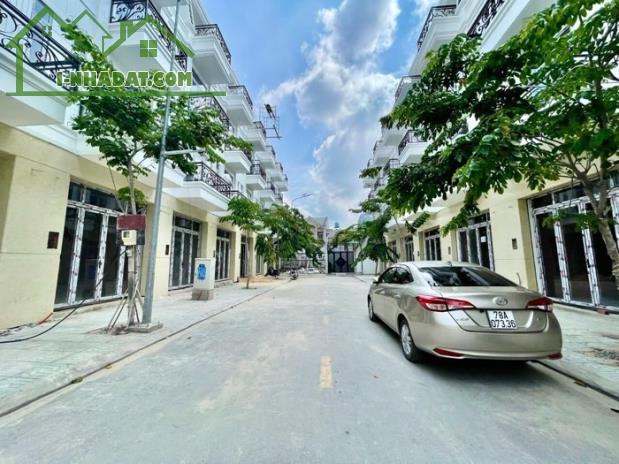 🏡🔥 Nhà phố liền kề đồng bộ 4 tầng đường THẠNH LỘC 26 phường THẠNH LỘC Q12 DT 50,8m2( 4mx - 2