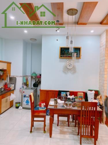 NHÀ ĐẸP CẠNH ĐƯỜNG NGUYỄN DUY - 69M2 ( 4.6 X 14) - 4 TẦNG CHỈ 8.8 TỶ - 2