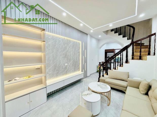 BÁN NHÀ PHỐ PHÁO ĐÀI LÁNG - 31M², 4 TẦNG, NGÕ THÔNG BA GÁC - GIÁ CHỈ 7.3 TỶ - 1