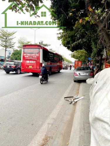 Bán nhà Nguyễn Văn Linh 30m, mặt phố kinh doanh, 4,1 tỷ