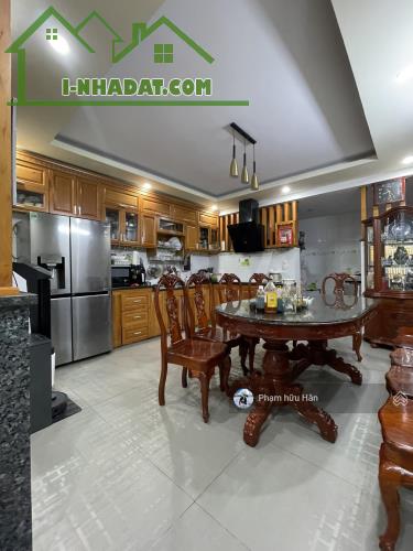 Tin thật 100% diện tích 6x17m. Giá 17 tỷ cần bán nhà đường Cao Thắng P12 q10