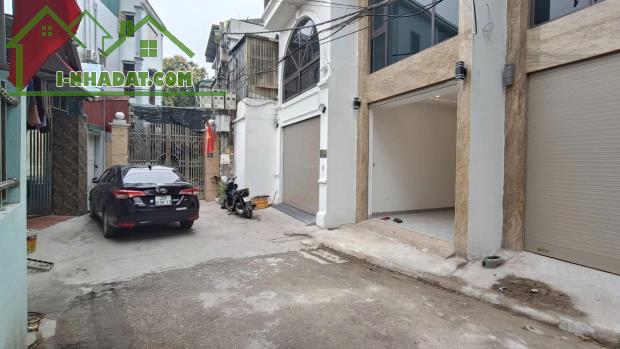 9Tỷ25 🏡NHÀ 5T MẶT NGÕ PHỐ THẠCH BÀN,Ô TÔ VÀO NHÀ 👉Bán Nhà 44m, 5 tầng MT 3.3giá 9ty25 có - 1