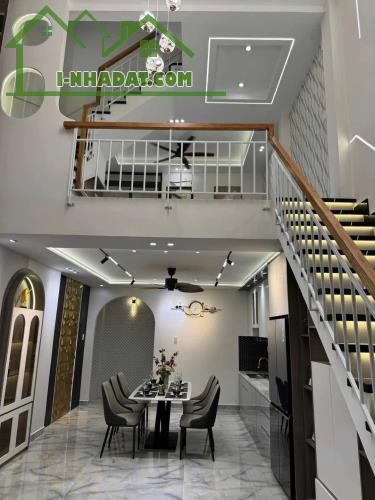 Chủ ngộp tiền cần bán gấp nhà ở đường Nguyễn Hữu Thọ, Tân Hưng,quận 7 - 2