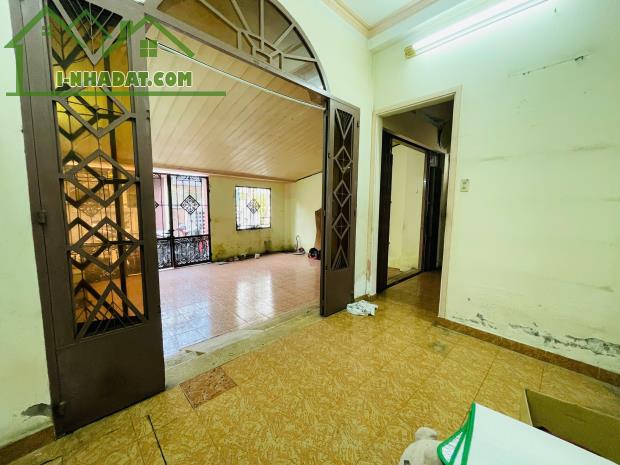 7.9 tỷ-bán nhà mặt tiền kinh doanh Nguyễn Khuyến-Phan Văn Trị- 6,4mx8,5m, 5 tầng - 2