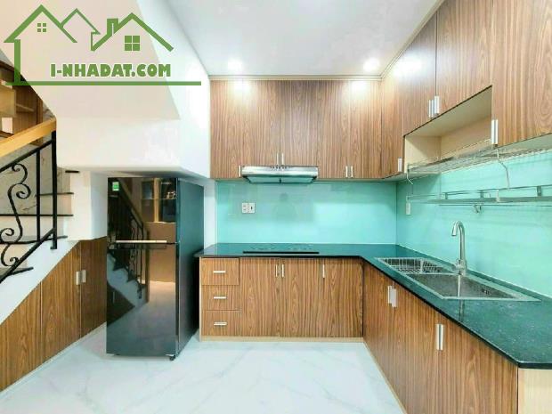 Nhà đường số 11, Nguyễn Văn khối.DT 50 m2, 3,5 m x 14,5 m, HXH 4m xe hơi tới cứa, 2 lầu, - 2