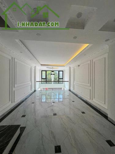 MẶT PHỐ KINH DOANH ĐÀM QUANG TRUNG CỔ LINH 51M2 x 7T VỈA HÈ THANG MÁY. 16,85TỶ - 2