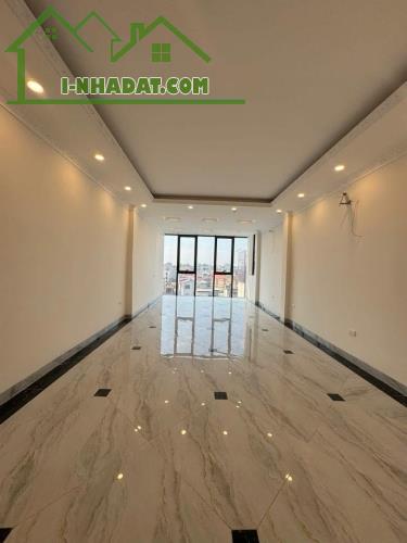 MẶT PHỐ KINH DOANH ĐÀM QUANG TRUNG CỔ LINH 51M2 x 7T VỈA HÈ THANG MÁY. 16,85TỶ - 4