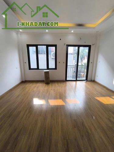 🚀 NHÀ MỚI TINH NGUYỄN VĂN CỪ - 36M² - 5 TẦNG - 6,5 TỶ! - 5