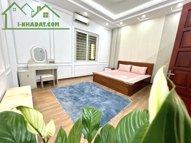 Nhà đẹp Cầu Giấy 5 tầng, mt 5m kd, ô tô, 2 thoáng, full nội thất, sổ vuông đẹp 6 tỷ hơn. - 2