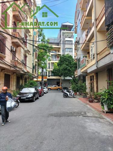 Bán đất tặng nhà Cầu Giấy mặt tiền 7,6m- ô tô chạy quanh ngõ. - 2